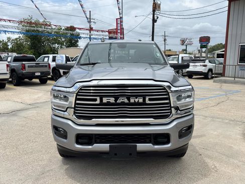 Used 2024 RAM 2500 Laramie AWD/4WD image 2
