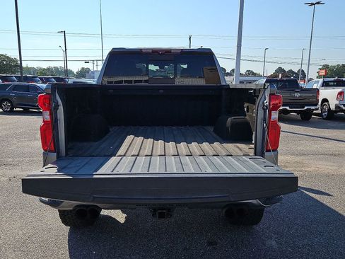 Used 2020 Chevrolet Silverado 1500 LTZ w/ LTZ Plus Package AWD/4WD image 33