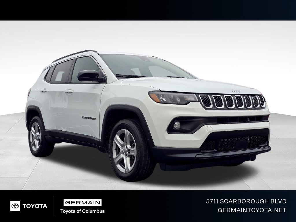 Used 2023 Jeep Compass Latitude w/ Sun and Sound Group AWD/4WD image 1