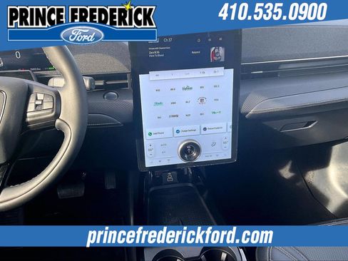 Used 2025 Ford Mustang Mach-E Premium image 6