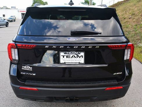 Used 2025 Ford Explorer Active image 6