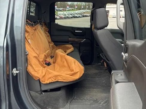 Used 2021 Chevrolet Silverado 1500 LT Trail Boss w/ Convenience Package II image 11