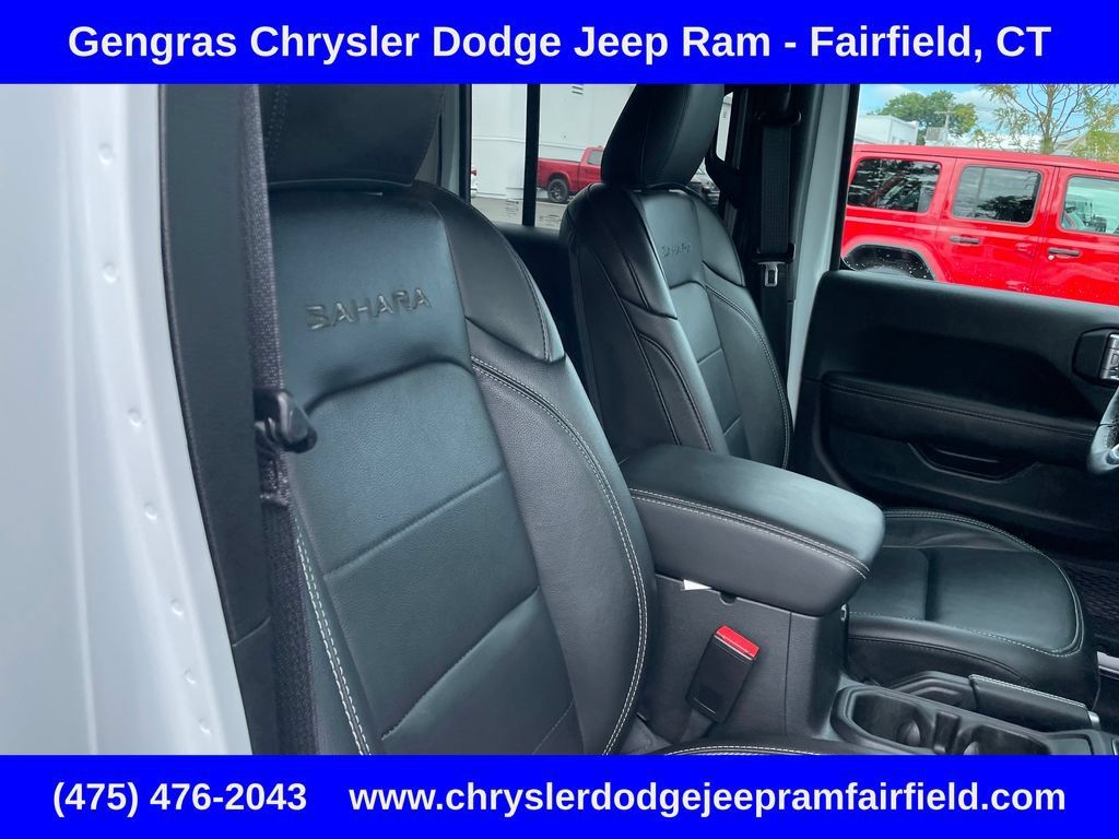 Used 2023 Jeep Wrangler Unlimited Sahara w/ Cold Weather Group AWD/4WD image 22