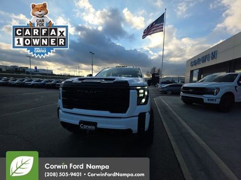 Used 2024 GMC Sierra 2500 AT4 w/ AT4 Premium Plus Package image 4