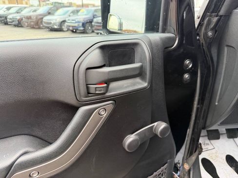 Used 2012 Jeep Wrangler Sport AWD/4WD image 11