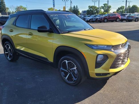 Used 2023 Chevrolet TrailBlazer RS w/ Sun and Liftgate Package AWD/4WD image 16