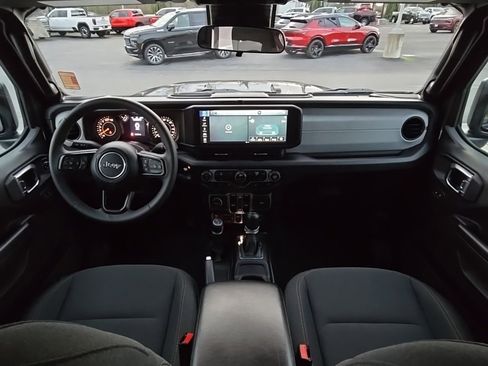 Used 2024 Jeep Wrangler Willys image 23