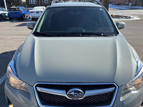 Used 2016 Subaru Crosstrek 2.0i Premium image 4