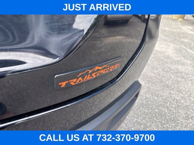 Used 2025 Honda Pilot TrailSport image 7