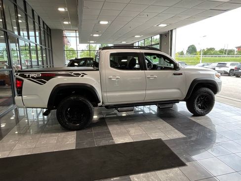 Used 2021 Toyota Tacoma TRD Pro AWD/4WD image 6
