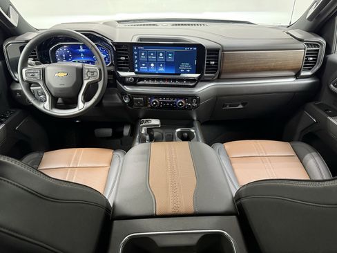 Used 2025 Chevrolet Silverado 1500 High Country w/ Technology Package image 35