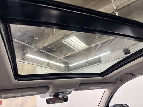 Used 2023 Acura RDX AWD image 33