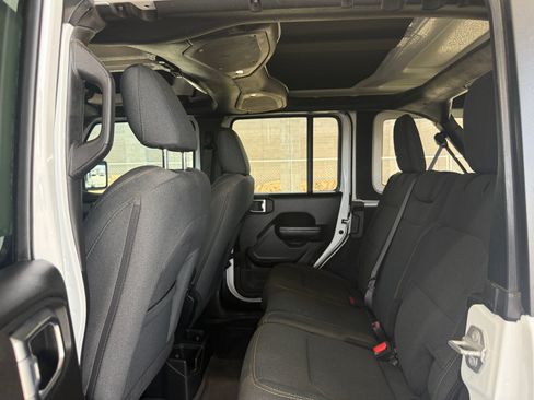 Used 2024 Jeep Wrangler Unlimited Sport AWD/4WD image 24