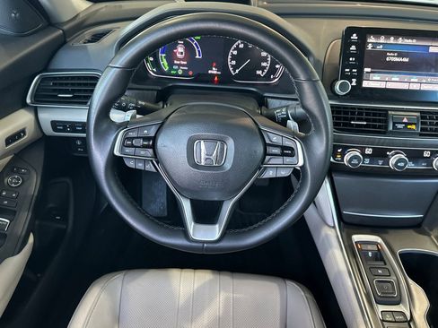 Used 2019 Honda Accord Touring image 13
