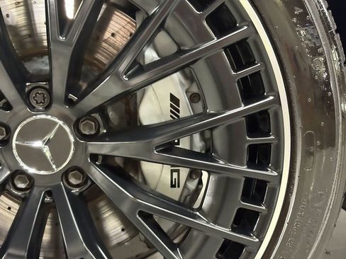 Used 2024 Mercedes-Benz GLC 43 AMG GLC 43 AMG w/ Driver Assistance Package image 41