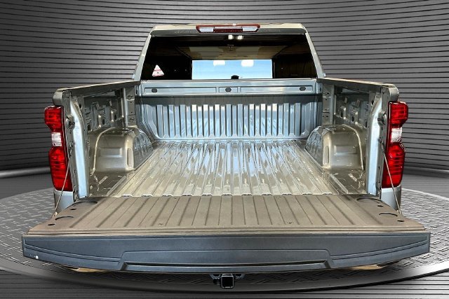 Used 2023 Chevrolet Silverado 1500 LT AWD/4WD image 7