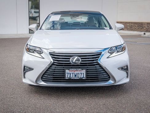 Used 2017 Lexus ES 350 image 2