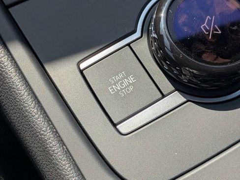 New 2026 Volkswagen Tiguan SE R-Line FWD image 27