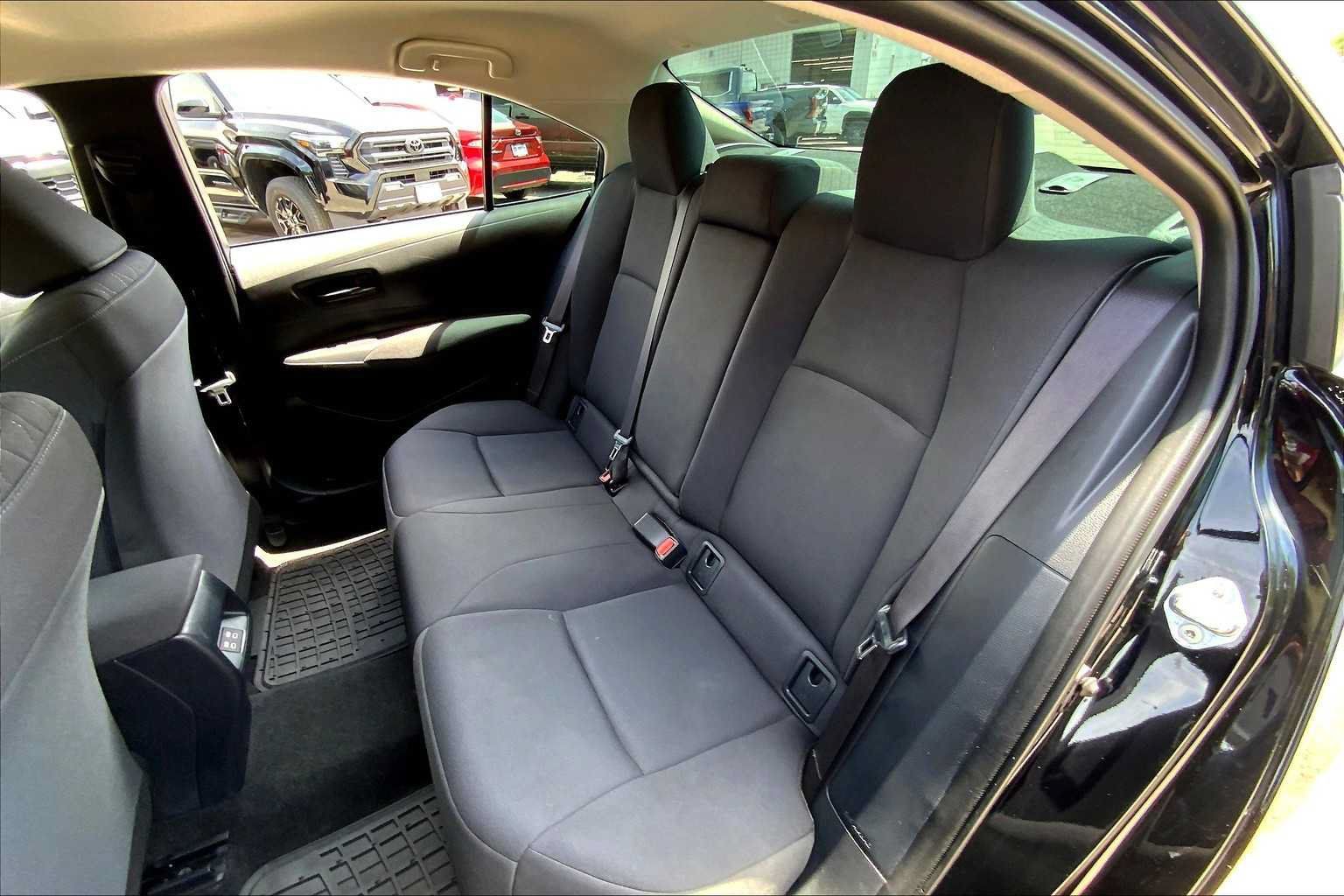Used 2023 Toyota Corolla LE FWD image 20
