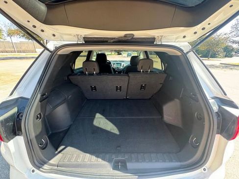 Used 2018 Chevrolet Equinox LT image 6