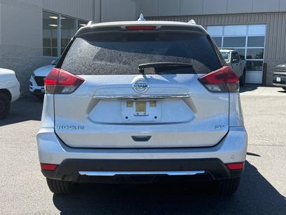 Used 2019 Nissan Rogue SV w/ Premium Package
