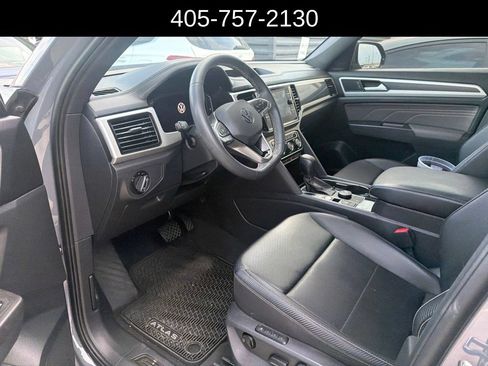 Used 2023 Volkswagen Atlas Cross Sport SEL AWD/4WD image 5