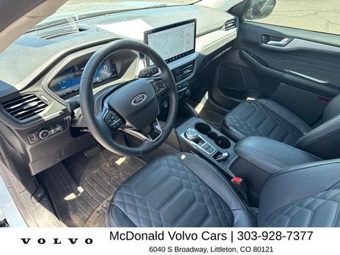 Used 2024 Ford Escape Platinum w/ Premium Technology Package AWD/4WD image 12