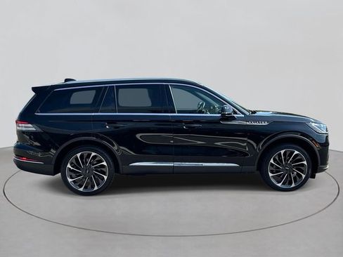 Used 2025 Lincoln Aviator Reserve w/ Illumination Package AWD/4WD image 4