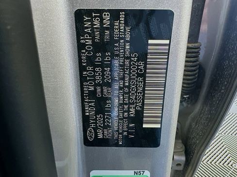 Used 2025 Hyundai Elantra SEL FWD image 30