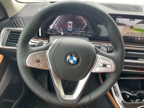 New 2026 BMW X7 xDrive40i image 13