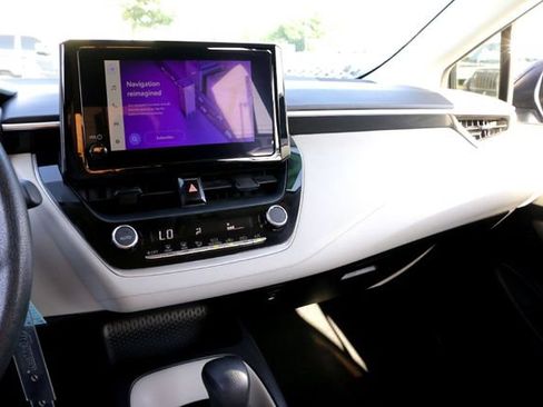 Used 2023 Toyota Corolla LE FWD image 16