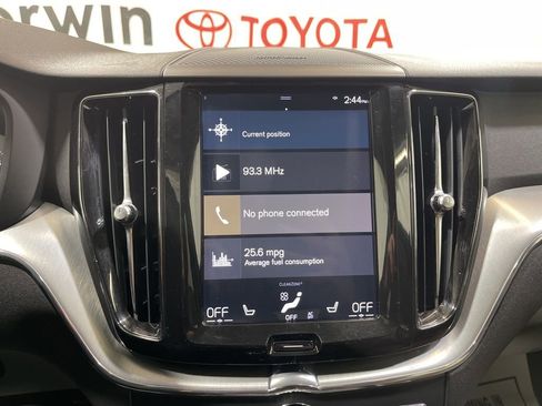 Used 2019 Volvo XC60 T6 Momentum w/ Multimedia Package image 24