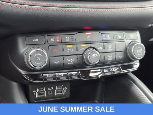 Used 2024 Dodge Durango GT AWD/4WD image 27