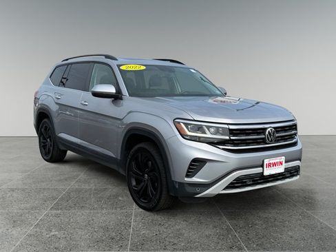 Used 2022 Volkswagen Atlas SE w/ Panoramic Sunroof Package AWD/4WD image 7