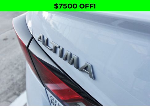 New 2025 Nissan Altima 2.5 SR w/ SR Premium Package image 12