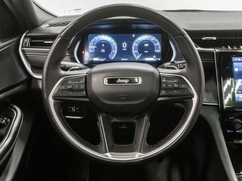 Certified 2023 Jeep Grand Cherokee L Altitude AWD/4WD image 13