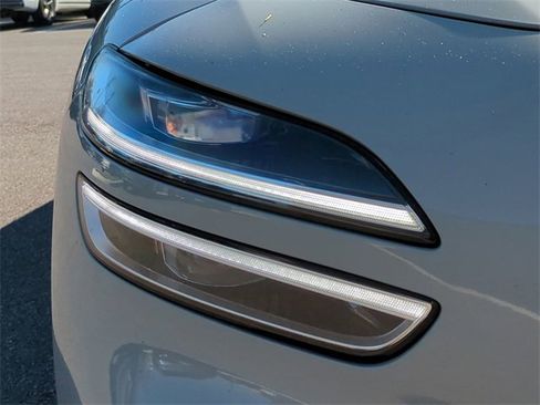 Certified 2025 Genesis G70 3.3T Advanced w/ Sport Prestige Package image 9