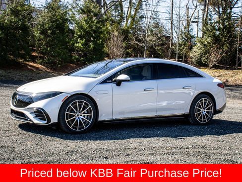 Used 2022 Mercedes-Benz EQS 450+ Sedan image 3