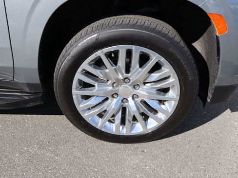 Certified 2024 Chevrolet Suburban LT w/ LT Signature Package image 42