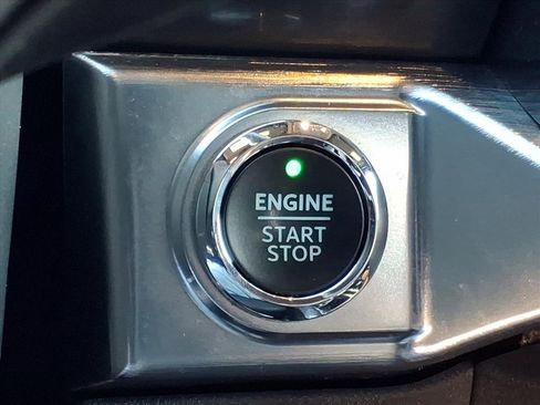 Used 2022 Ford F150 Lariat w/ Equipment Group 502A High image 5