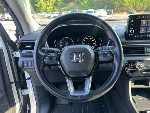 Used 2025 Honda Pilot EX-L image 20