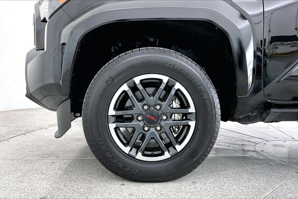 Used 2025 Toyota Tacoma TRD Sport RWD image 10