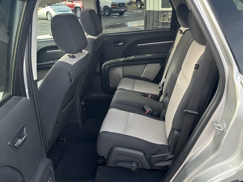 Used 2009 Dodge Journey SXT w/ Premium Convenience Group image 14