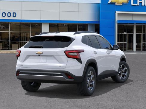 New 2026 Chevrolet Trax LT image 4