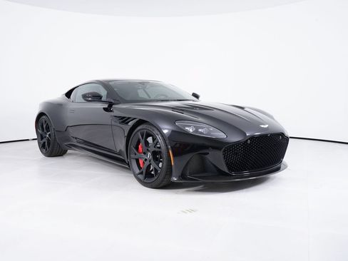 Used 2019 Aston Martin DBS Superleggera RWD image 9