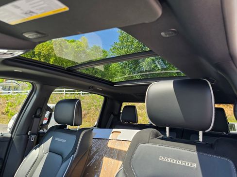New 2026 RAM 1500 Laramie AWD/4WD image 13