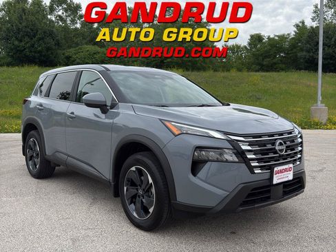 Used 2026 Nissan Rogue SV w/ Cold Weather Package AWD/4WD image 1