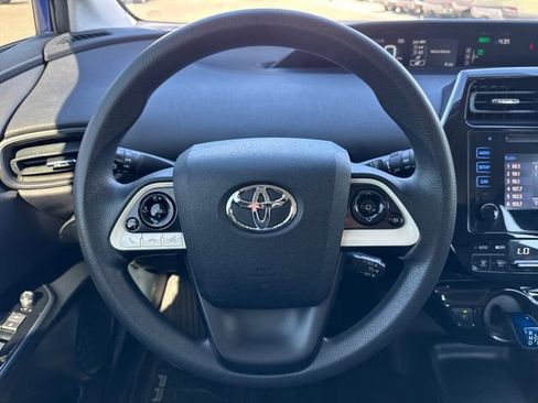 Used 2016 Toyota Prius Two FWD image 18