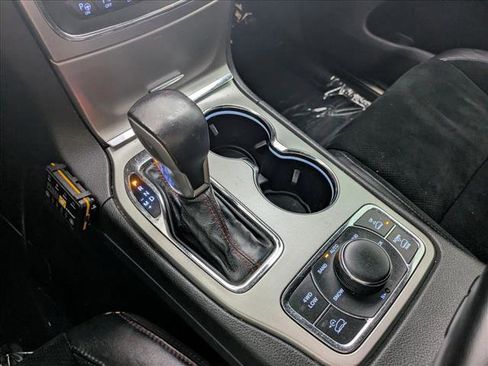 Used 2017 Jeep Grand Cherokee Trailhawk w/ Trailhawk Luxury Group AWD/4WD image 13
