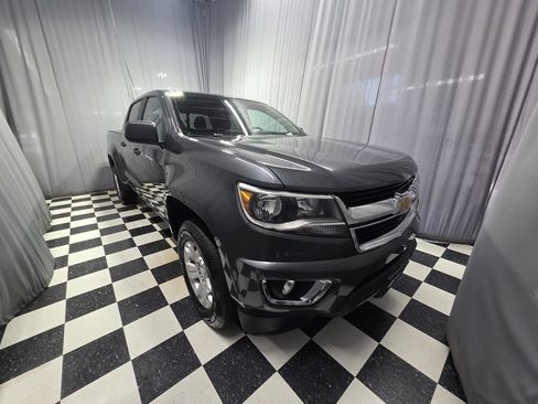 Used 2017 Chevrolet Colorado LT w/ LT Convenience Package AWD/4WD image 4
